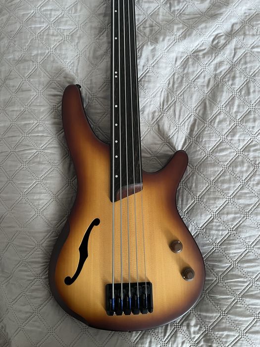 Ibanez SRH505F bezprogowa