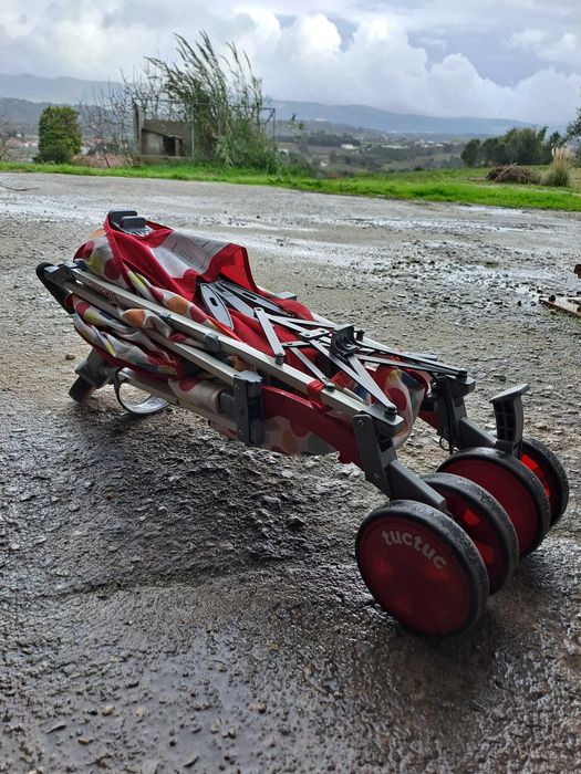 Carrinho de passeio Tuc Tuc
