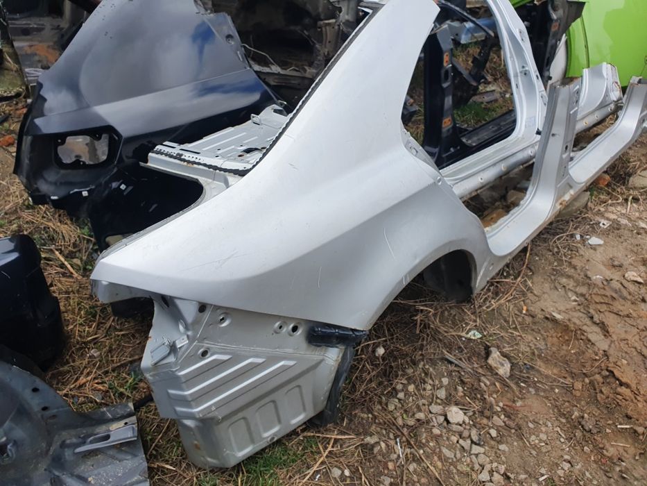 Заднє крило JAC J5