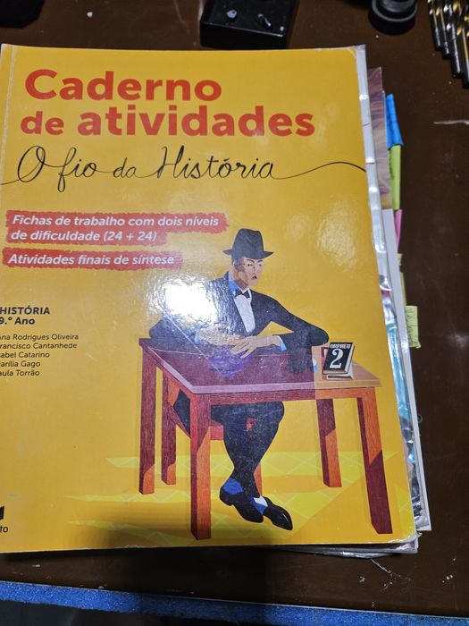 Livros escolares 9°ano