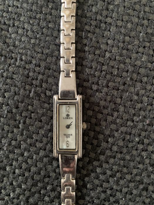 Srebrny zegarek damski Loren