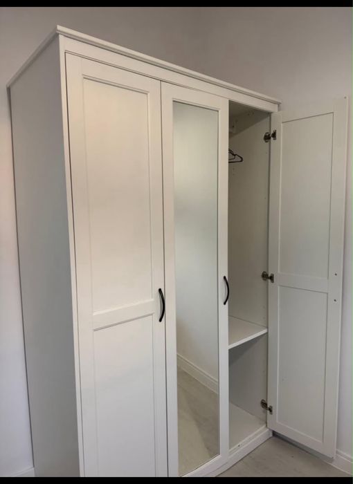 Roupeiro IKEA semi-novo