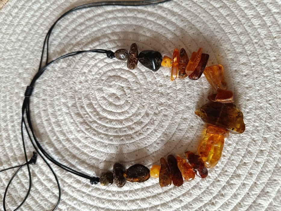 Zaciągana bursztynowa kolia nowa
