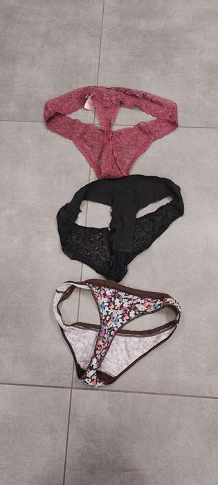 Stringi 3 pary koronka