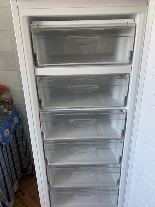 Продам морозильну камеру Атлант