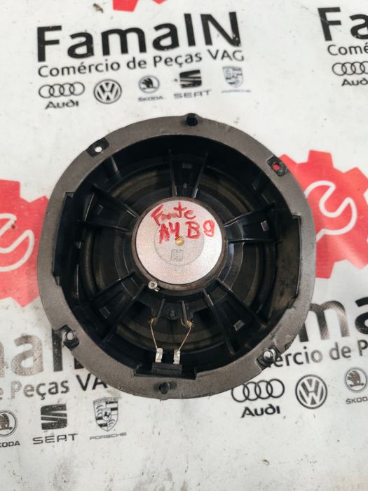 Coluna de Som AUDI A4 B9