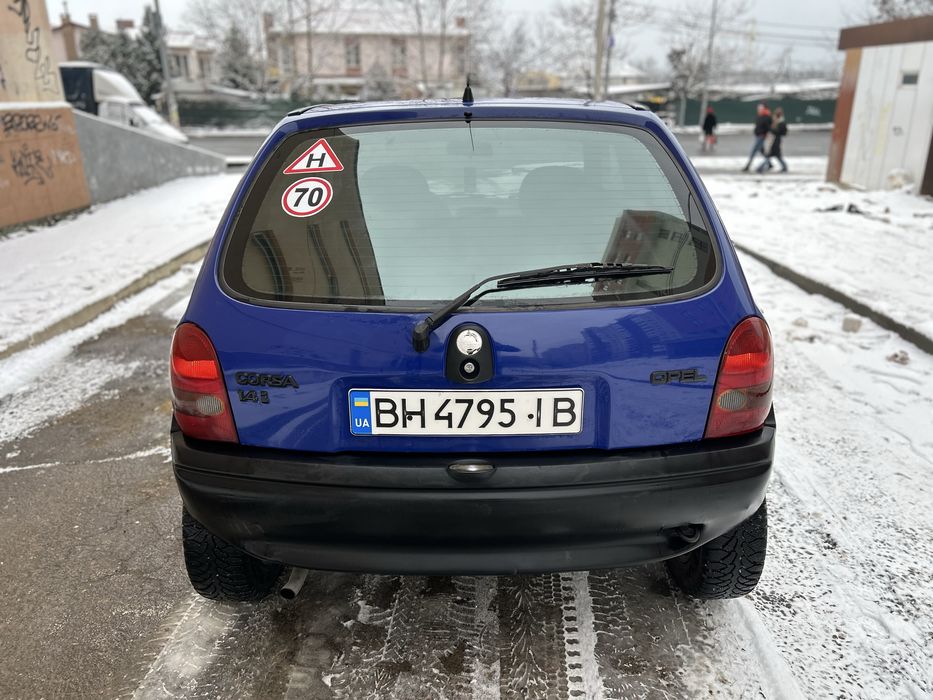Opel Corsa 1996 avtomat Газ бензин