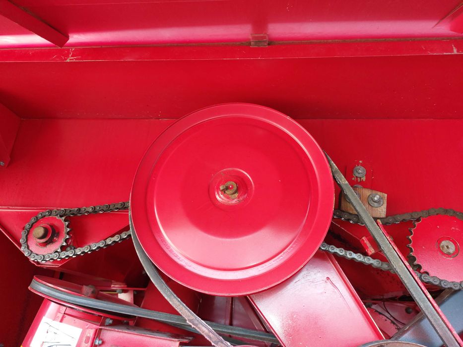 Зернозбиральний комбайн Massey Ferguson 16 2.7m