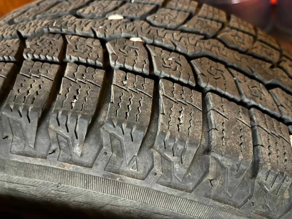 Продам диски разом із гумою 185/60 R 15 Ford fiesta або окремо