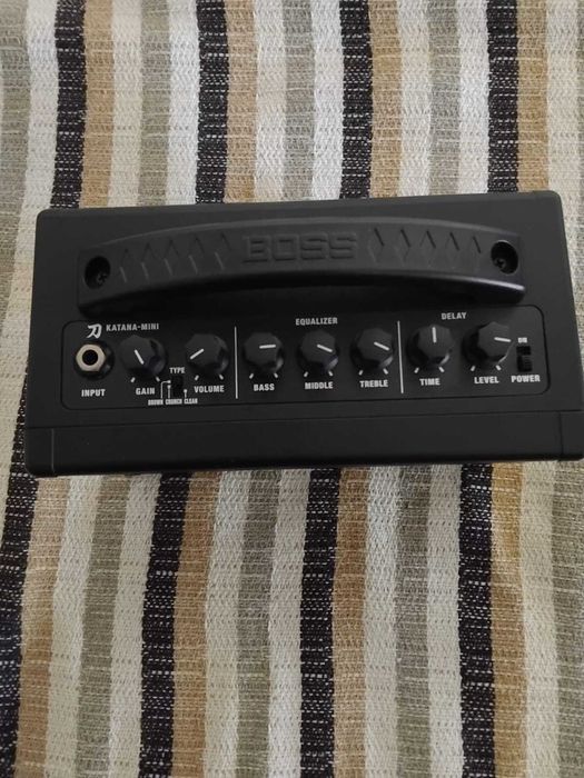 Amplificador Boss Mini Katana