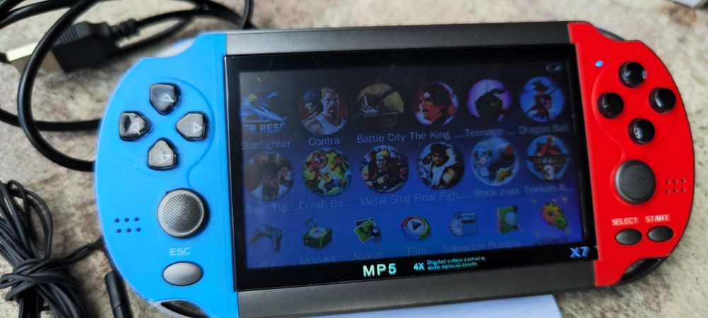 Przenośna konsola do gier.