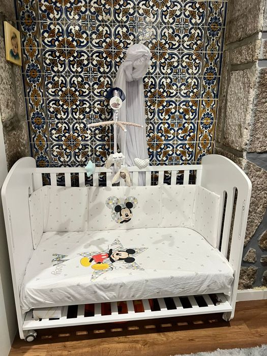 Berço e colchão novos
