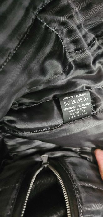 Excelente blusão preto, de pele genuína GEROME (tamanho L)