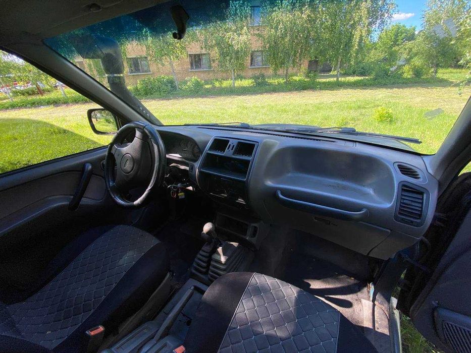 Продаю Nissan Terrano II 1993 2.4 бензин МКПП 4x4