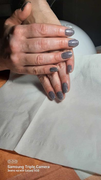 Потрібні моделі на манікюр