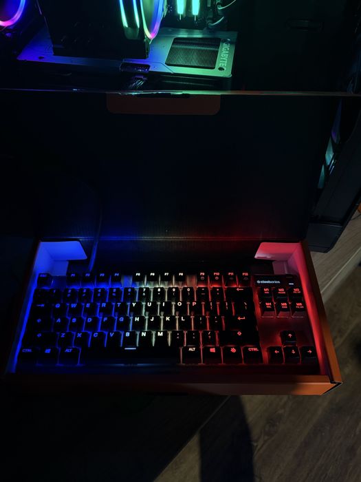 Apex 7 TKL  Red Switch