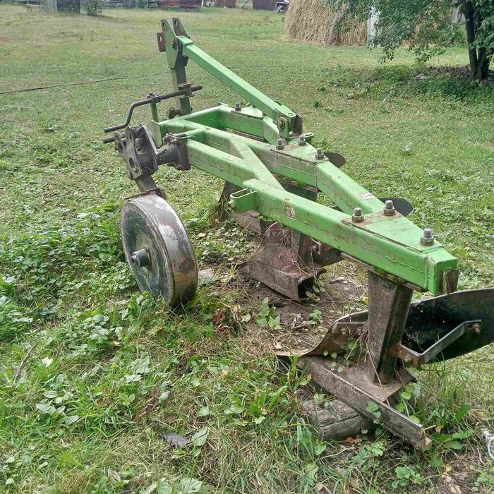 Продам плуг Бомет 3/35