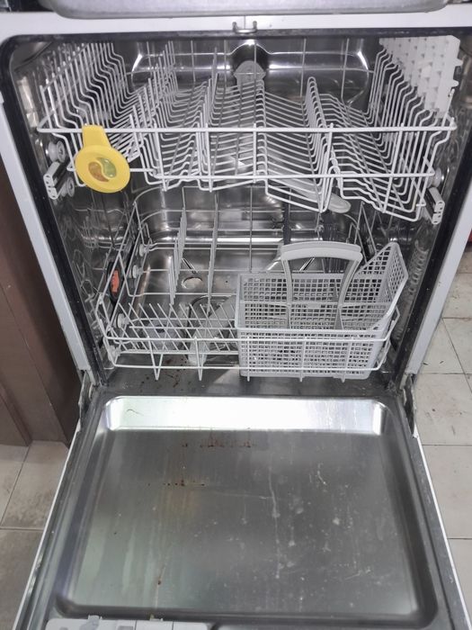 Vendo 2 maqs. Loica MIELE 120€ cada