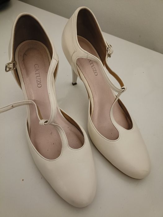 Buty białe rozmiar 39