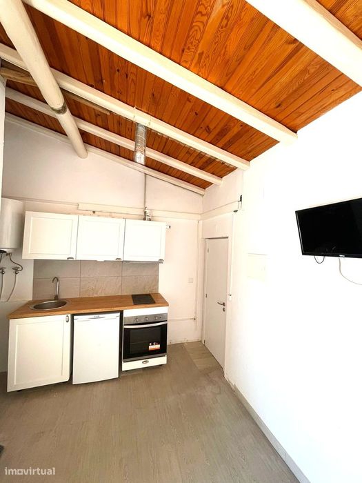 Apartamento T0 com Terraço em Elvas