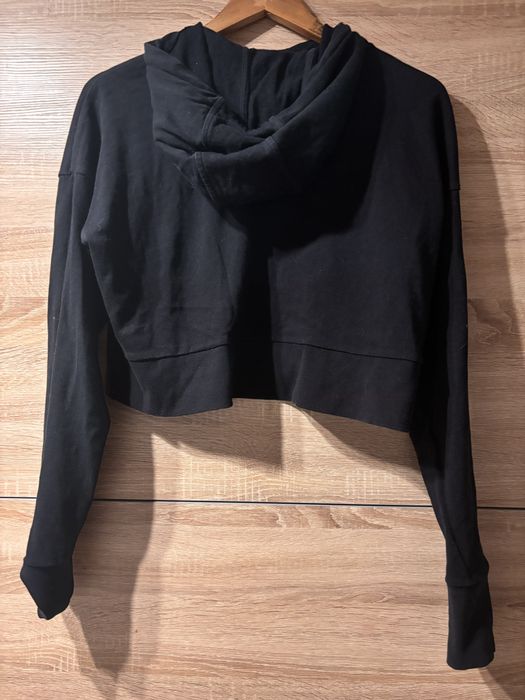 Bluza crop top.