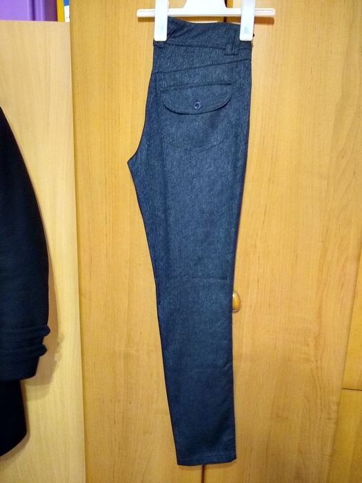 Spodnie klasyczne Quiosque