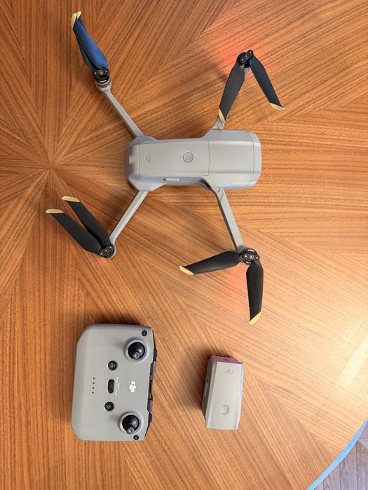 DJI Mavic Air 2 – 2 baterie, kontroler, walizka, pudełko