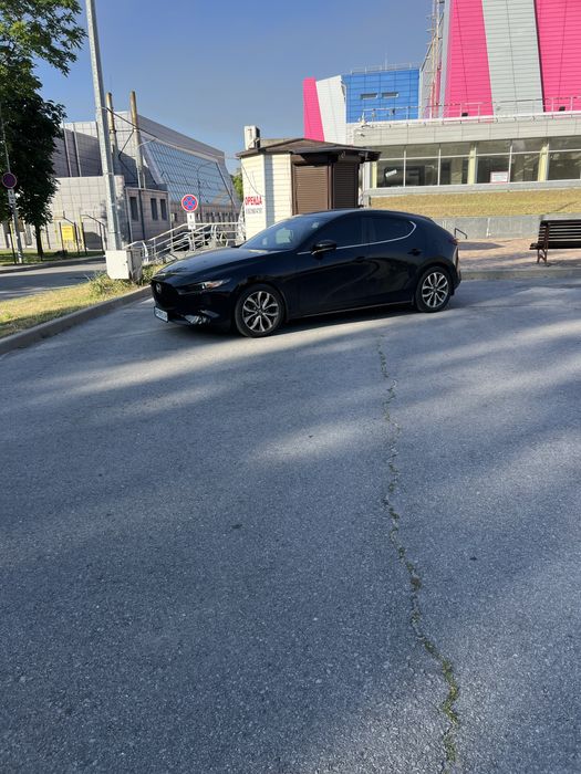 Продам Mazda 3.