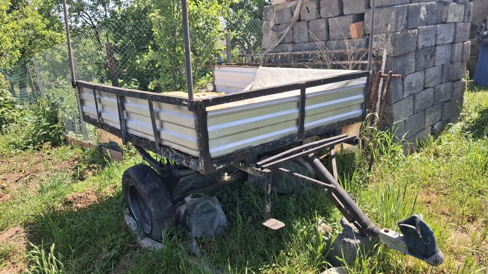 Причеп для автомобіля