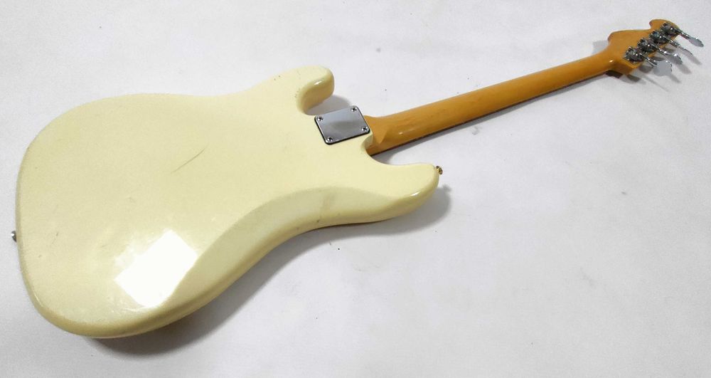 Gitara basowa Fenix by Young Chang Precision  Bass