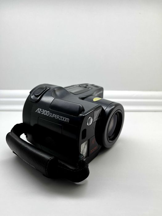 Olympus AZ-300 Superzoom