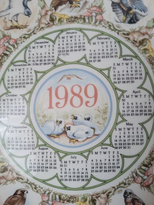 Talerz kolekcjonerski Wedgwood kalendarz 1989