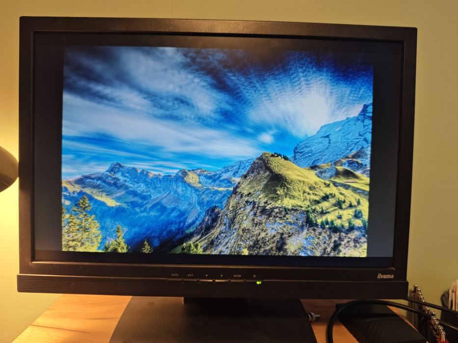 Monitor iiyama 22 cale