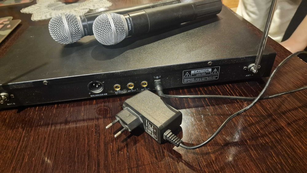 Zestaw mikrofonów bezprzewodowych