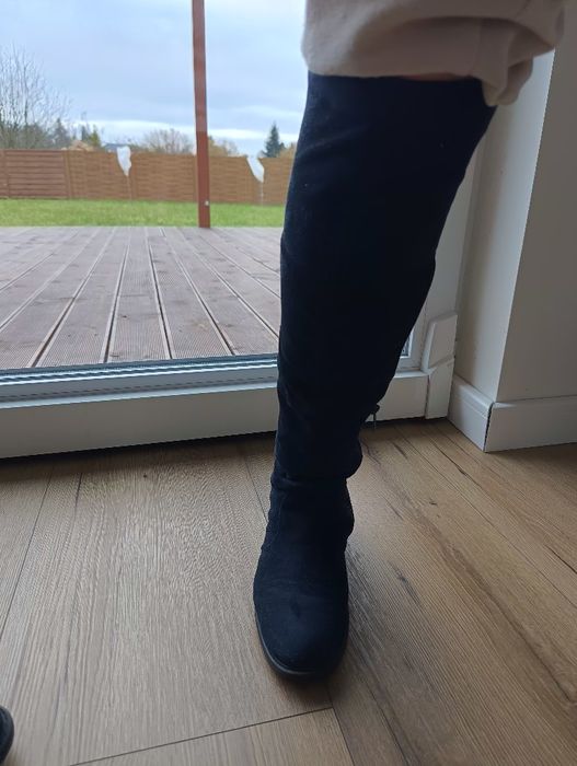 Granatowe zamszowe kozaki 37