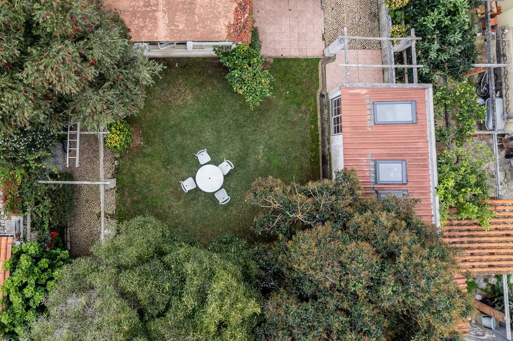 Imóvel único com jardim para filmagens, produções audiovisuais e sessões fotográficas I Parede/ Cascais