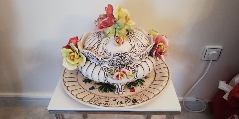 Peça decorativa com flores