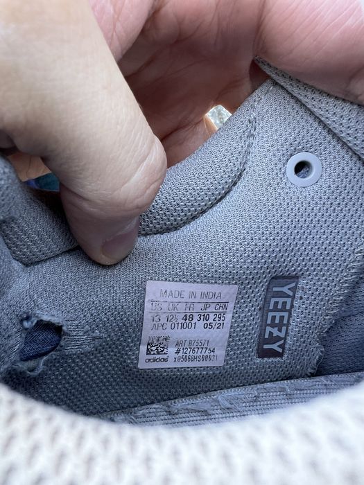 Adidas Yeezy Boost 700 V1 Wave Runner buty sneakersy szare 48