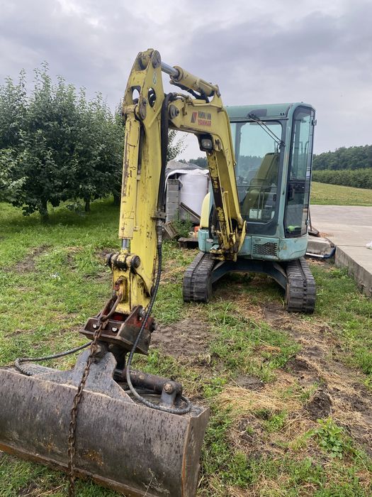 Міні екскаватор Yanmar