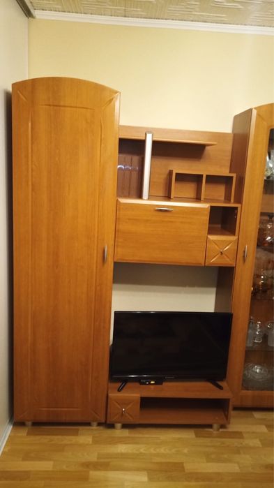 Meble pokojowe, meblościanka