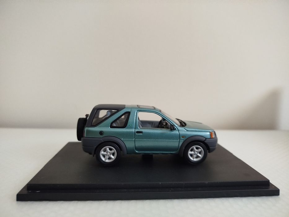 Miniatura Land Rover Freelander 1/43 Nova