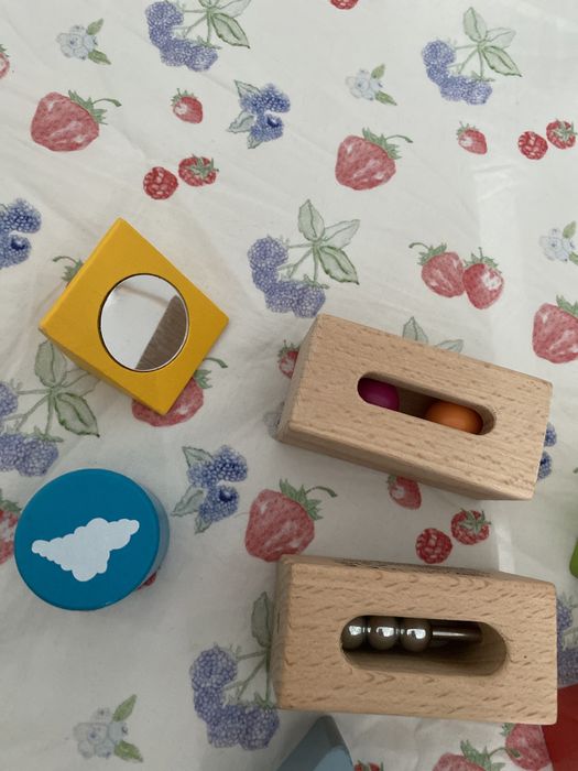 Cubos e outras formas sensoriais madeira bebé