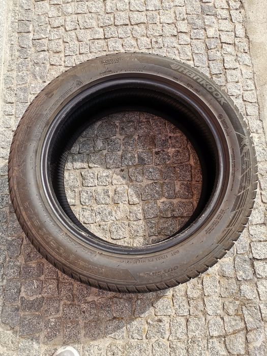 Pneu 215/55R18 99V
