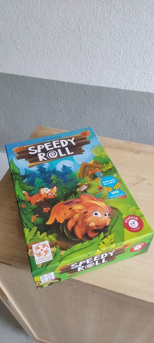Jogo de tabuleiro "Speedy Roll" da Piatnik.