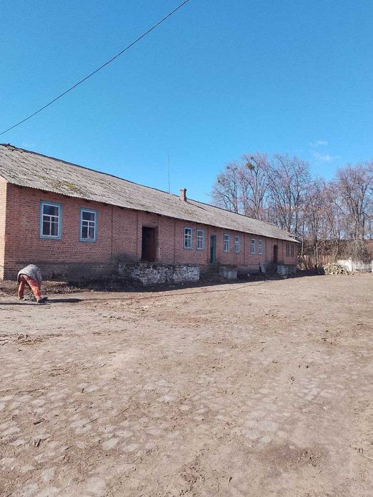 Велика виробнича база  | 1,78 га | ЖД логістика Пирятин