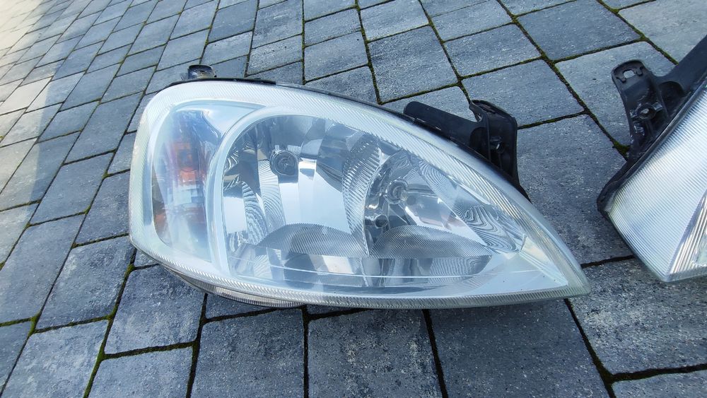 Lampy przednie przód Opel Corsa C Oryginał Europa
