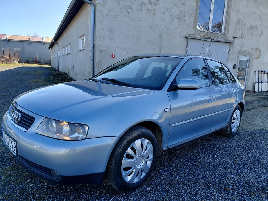 Śliczna Audi a3 długie opłaty 2003r 1.6cm Benz 5drzwi bez korozji
