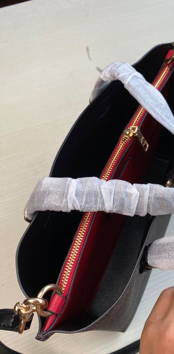 Шкіряна сумка Coach Mollie tote