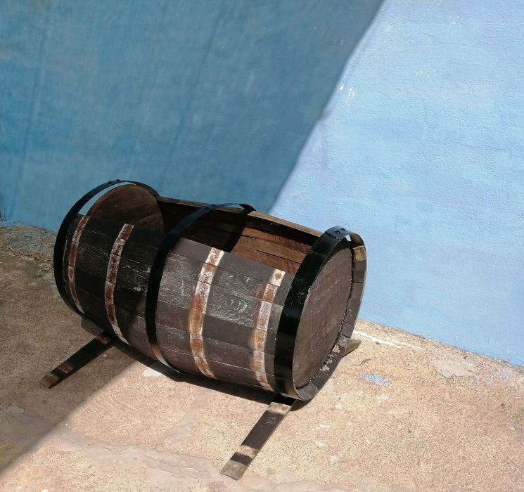 cesta para lenha de grandes dimensões
