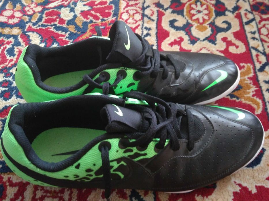 Buty NIKE halowe